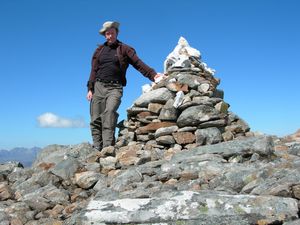 Eididh nan Clach Geala summit