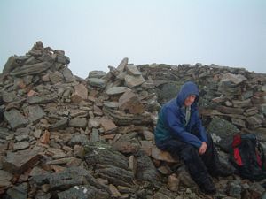 The unremarkable summit of Stob na Broige